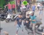 Viral Video Polisi Tangkap Begal di Tengah Jalan, Warga Santuy Nonton