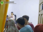 Detik-detik Pengusaha Di gerebek Seorang pengusaha rental alat berat berinisial AR di Kolaka, Sulawesi Tenggara (Sultra) di gerebek bareng